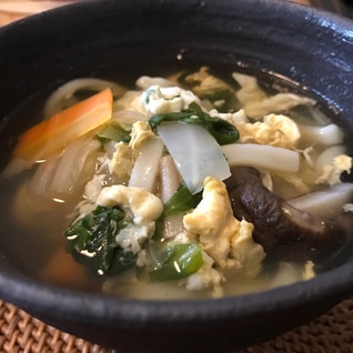 風邪対策に！野菜と生姜たっぷり煮込みうどん